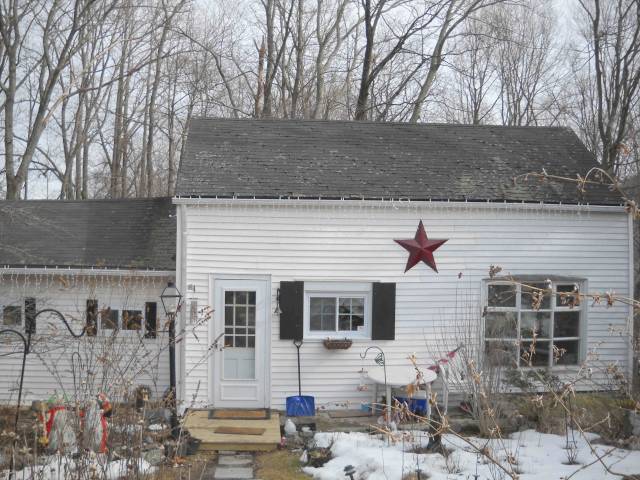 Building photograph for 11 OLD STILSON HILL